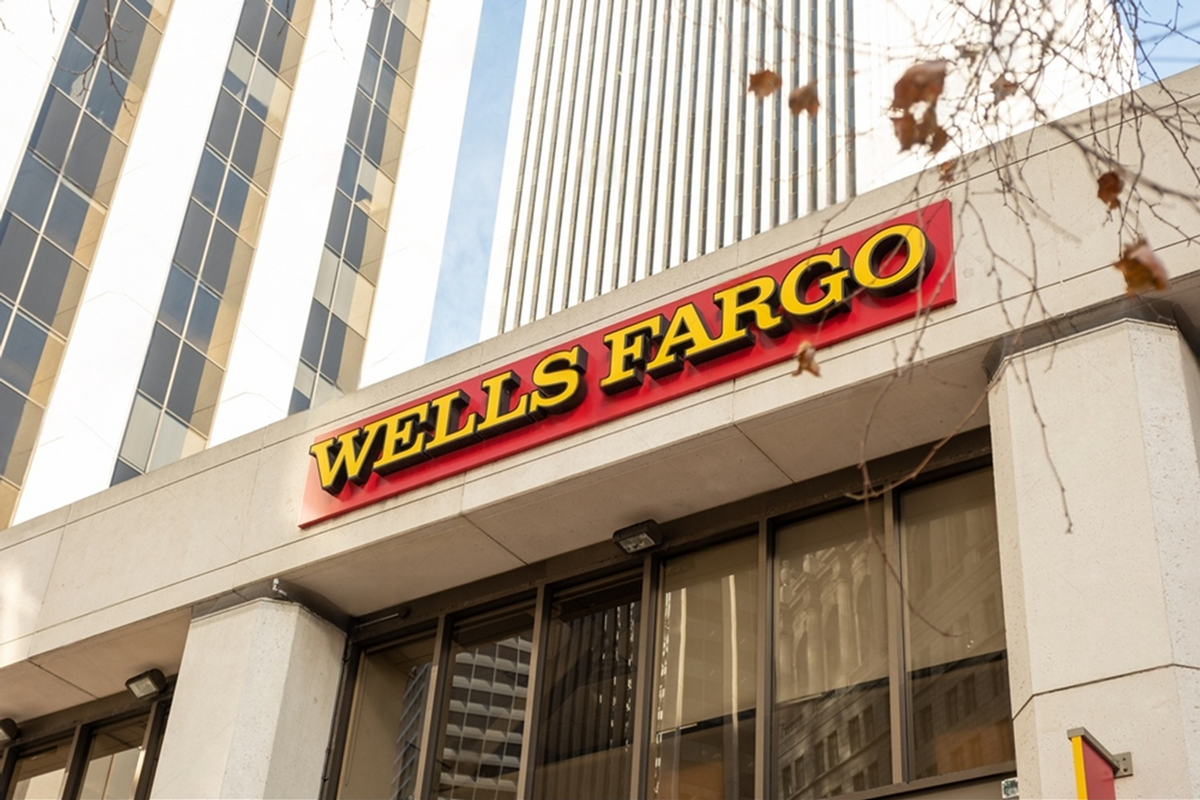 SKN | Wells Fargo Advances Tokenized Deposits With a Dual-Track Banking Strategy