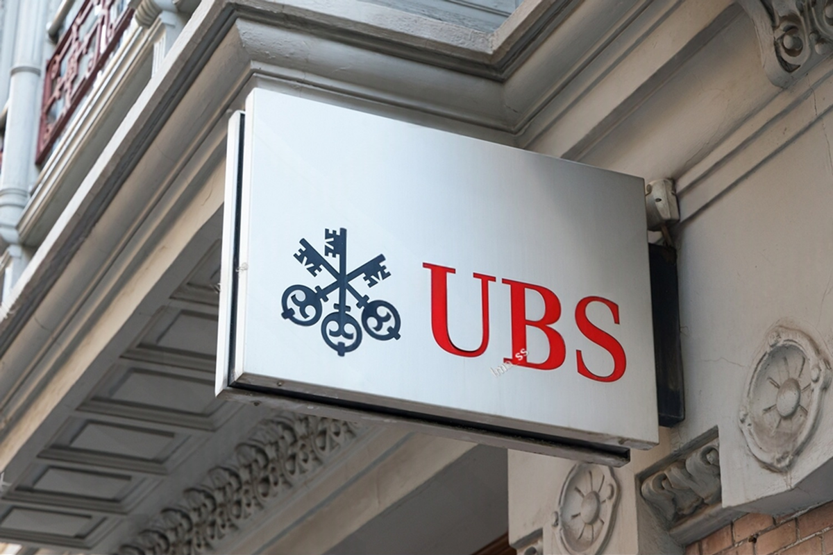 SKN | UBS Challenges Market Sentiment by Looking Beyond Intuitive Surgical’s Share Price Decline