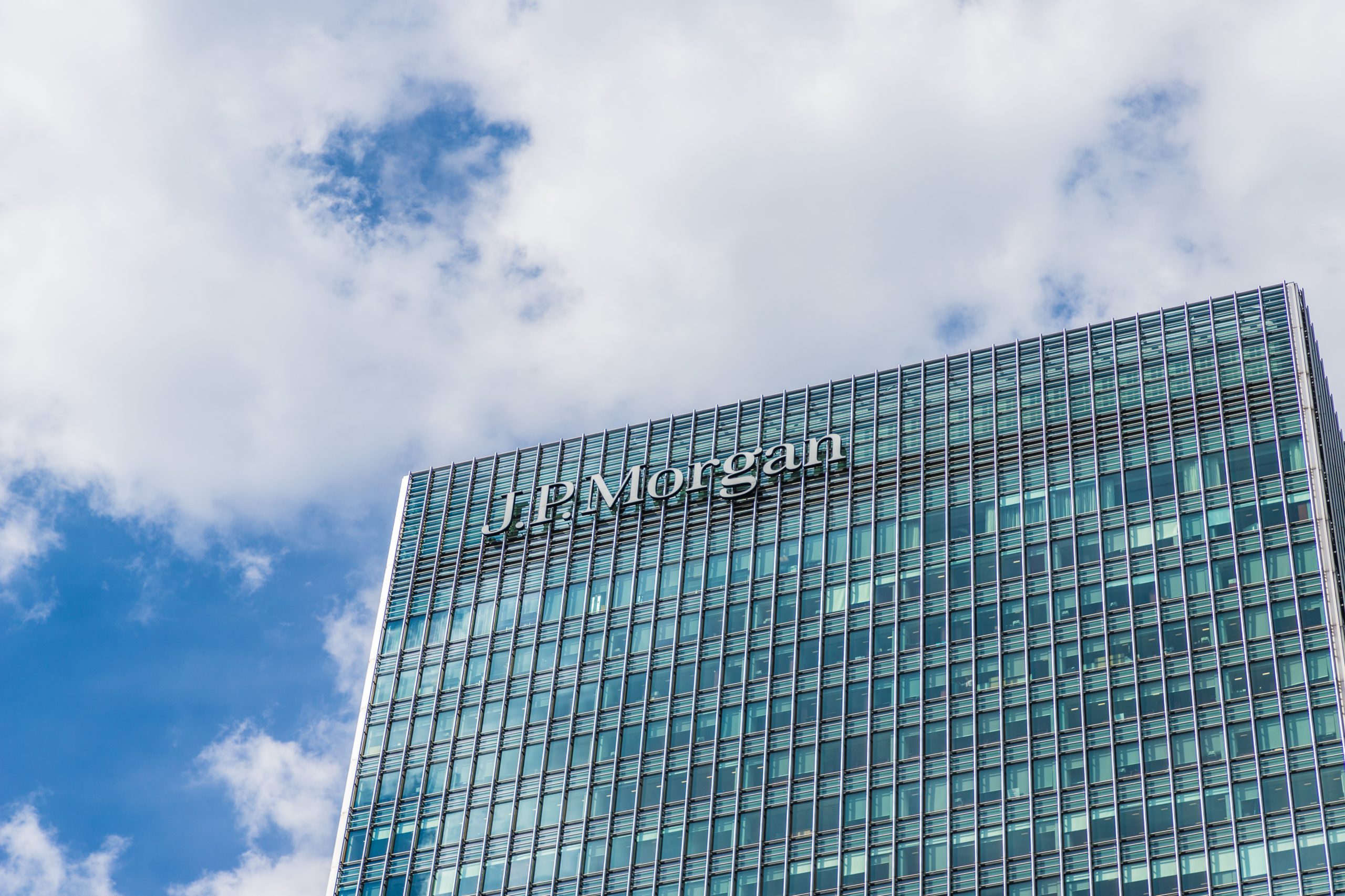SKN | Private Markets and Geopolitical Risk Drive Modern Wealth Strategy: Lessons from JPMorgan’s Strong Performance