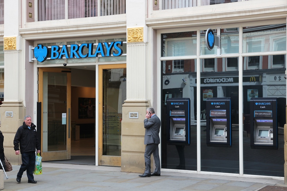 SKN | Barclays Under Pressure as U.S. Banks Pull Further Ahead: What HNWIs Should Watch