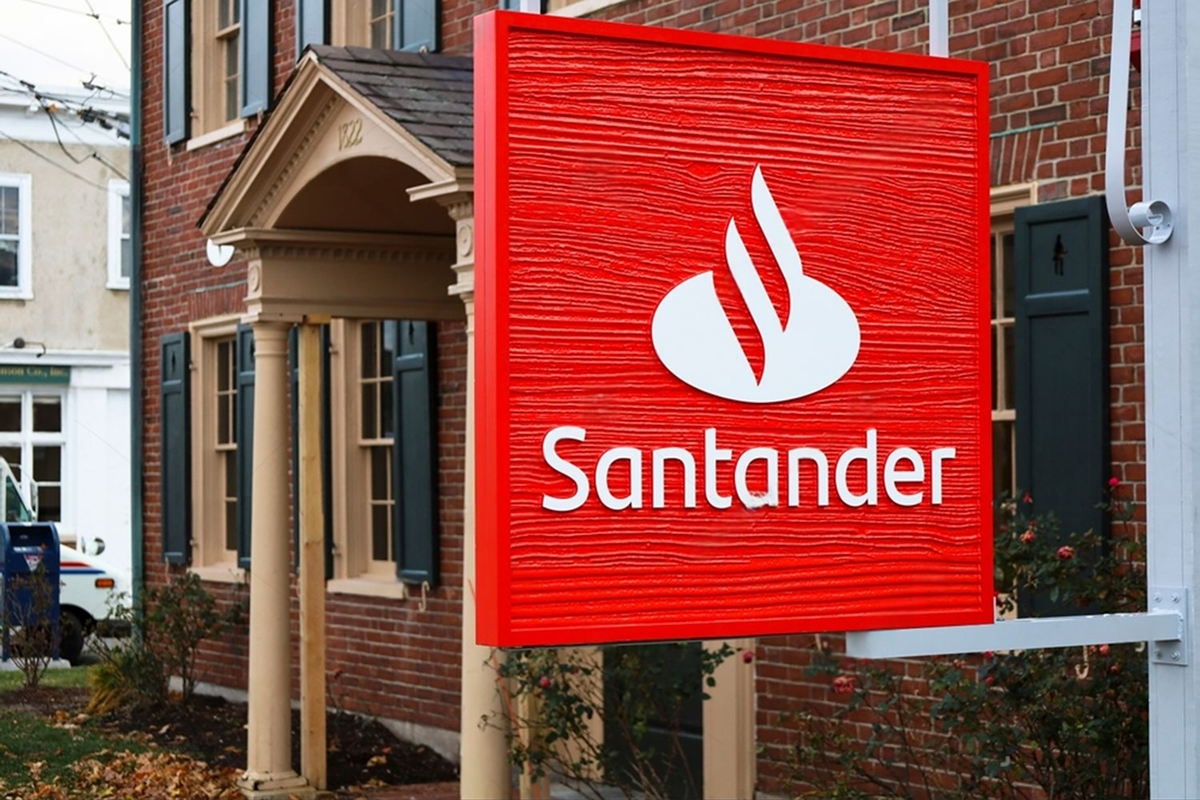 SKN | Santander Strengthens Its U.S. Banking Franchise Through Webster Acquisition
