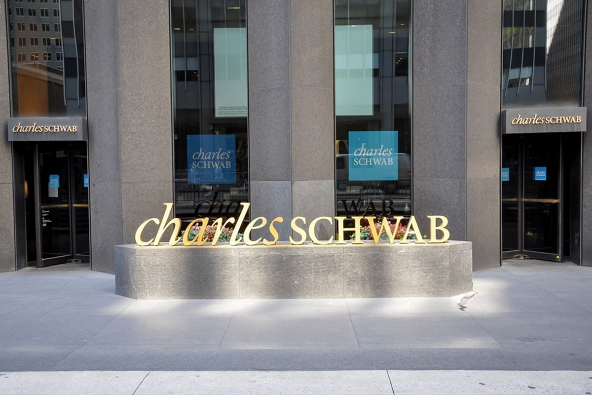 SKN | Charles Schwab’s Decade of Wealth Expansion: How a Brokerage Giant Built a Global Financial Ecosystem