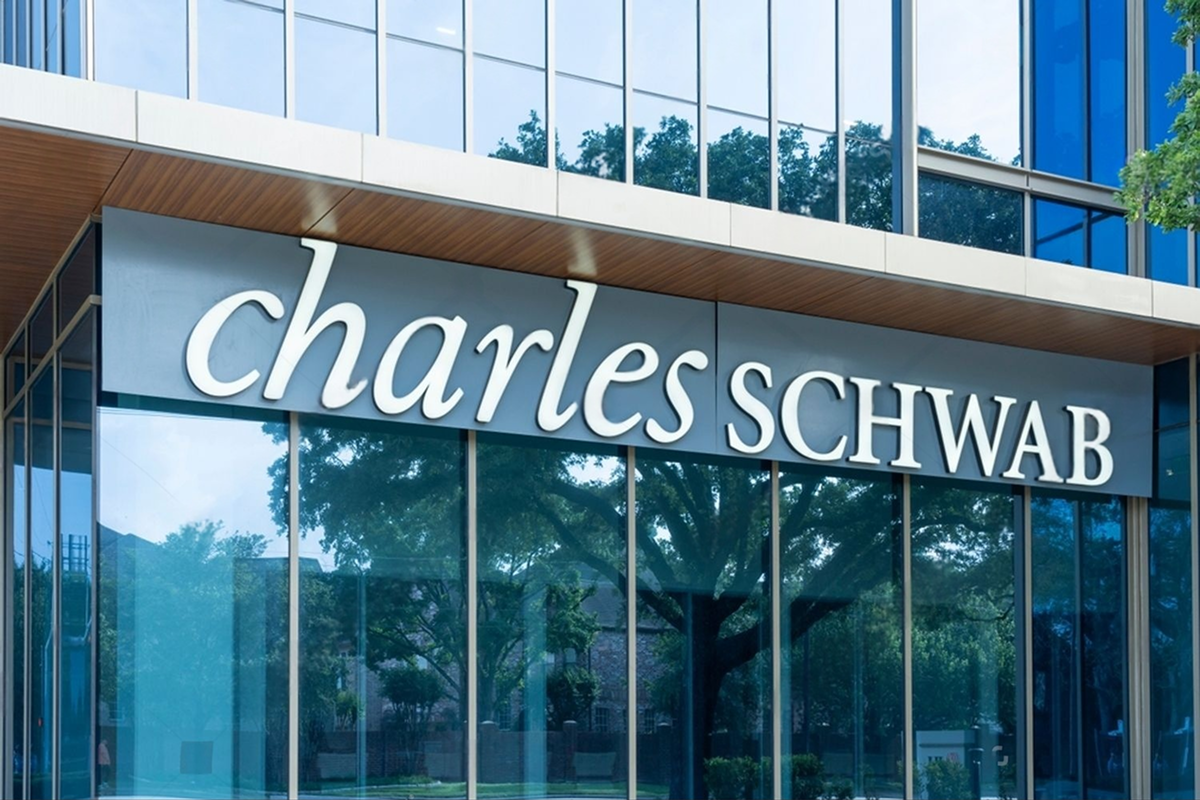 SKN | Charles Schwab Reinforces Long-Term Wealth Strategy as Valuation Questions Shift to Earnings Quality