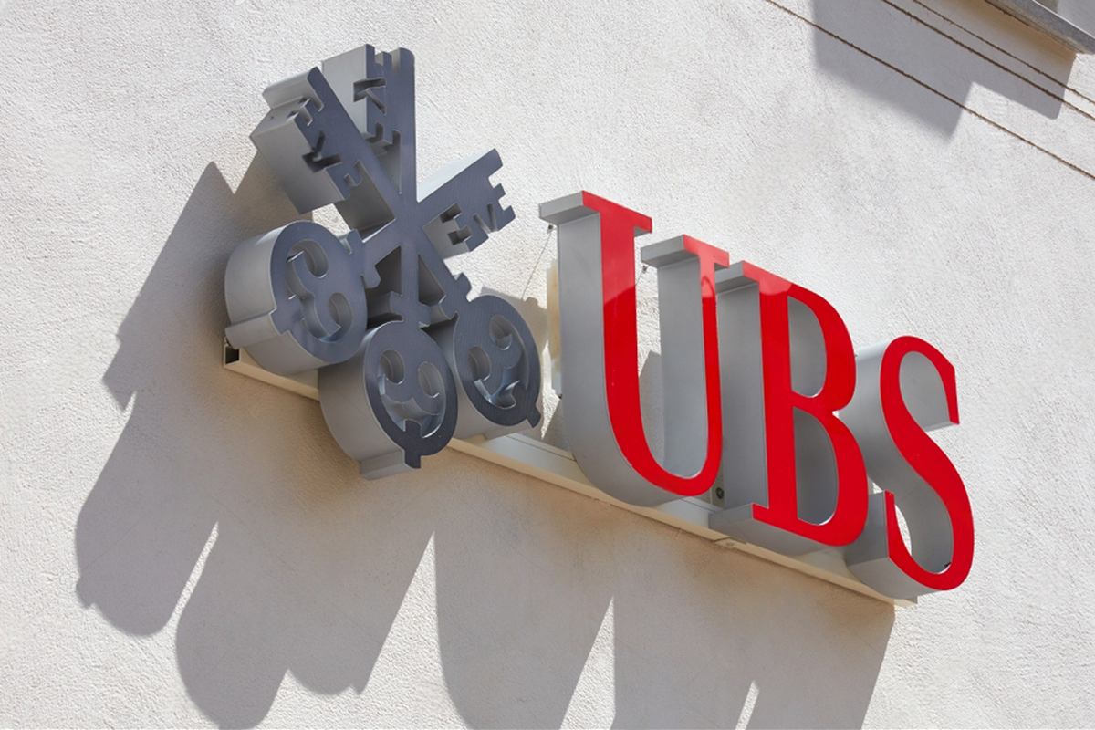SKN | UBS Says Fed Unlikely to Raise Rates Despite Housing Pressures and AI Investment