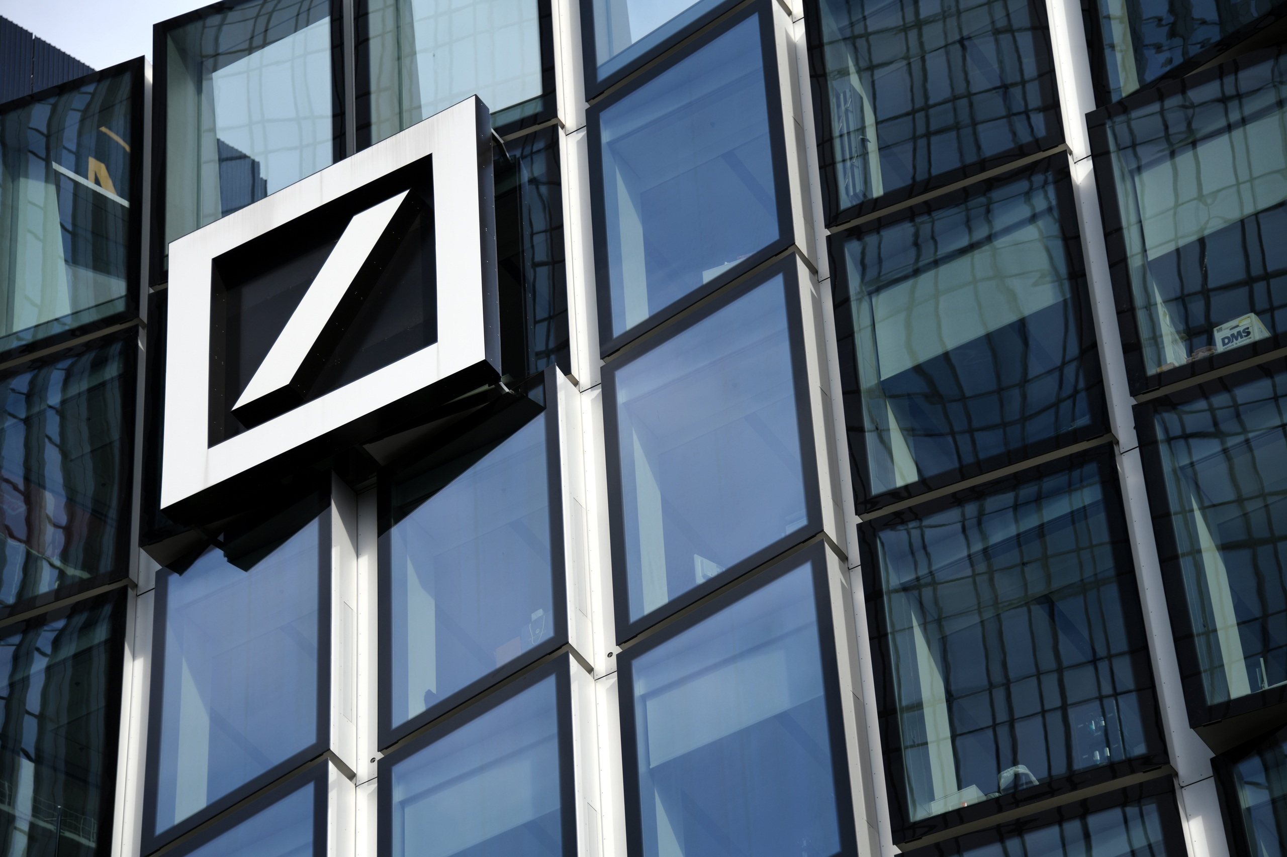 SKN | Why Deutsche Bank’s Long-Running Legal Battles Still Matter for Cross-Border Wealth Protection