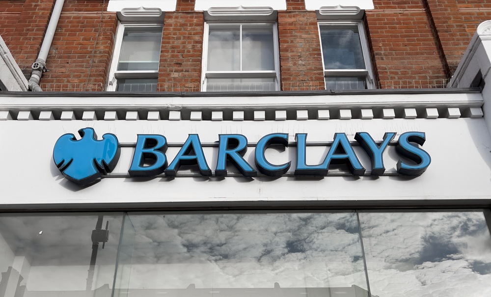 SKN | Barclays Cuts Residential Mortgage Rates as Competition Intensifies in UK Home Lending Market