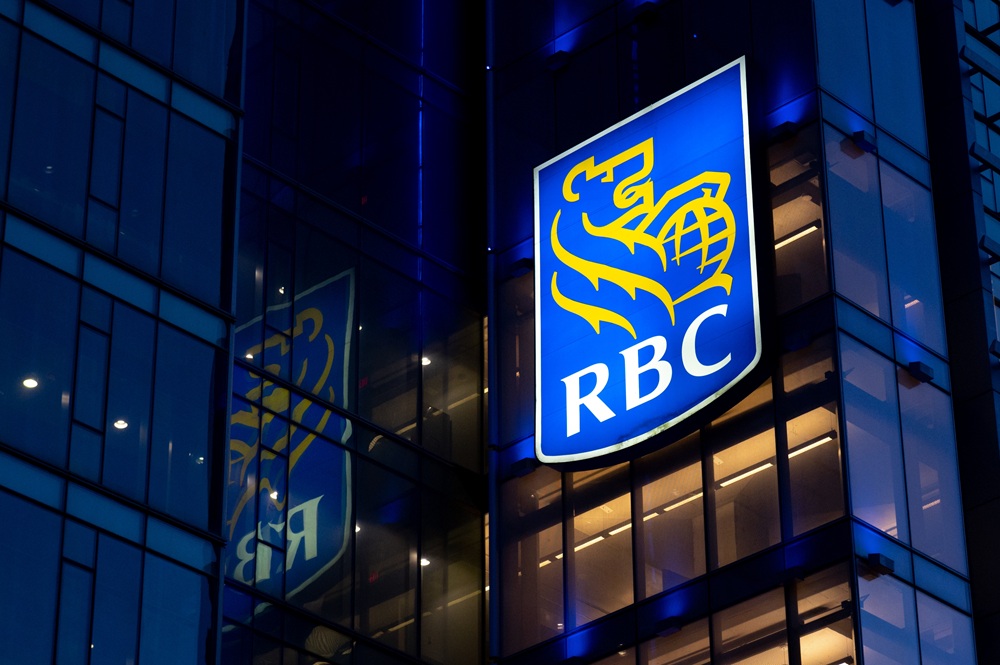 SKN | RBC Maintains Hold on BBVA as Valuation and Insider Signals Temper the Outlook