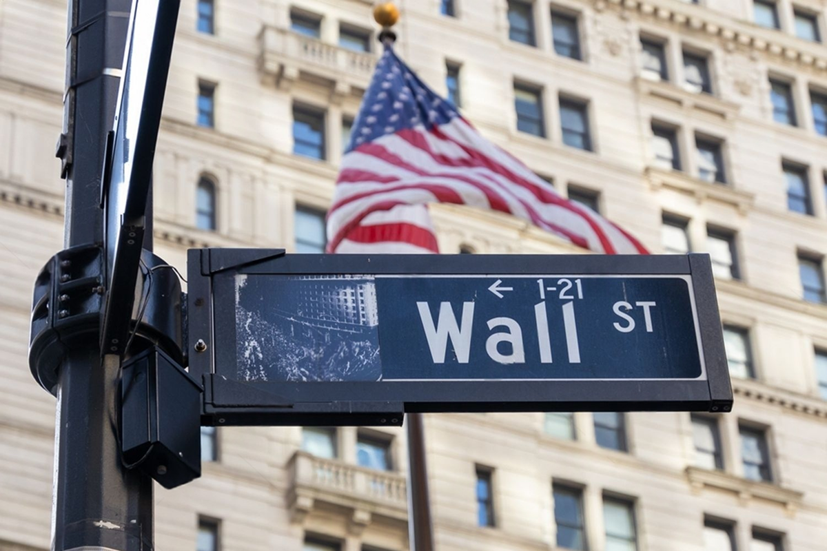 SKN | Wall Street’s New Talent Pipeline: How Elite Banks Are Looking Beyond Ivy League Degrees