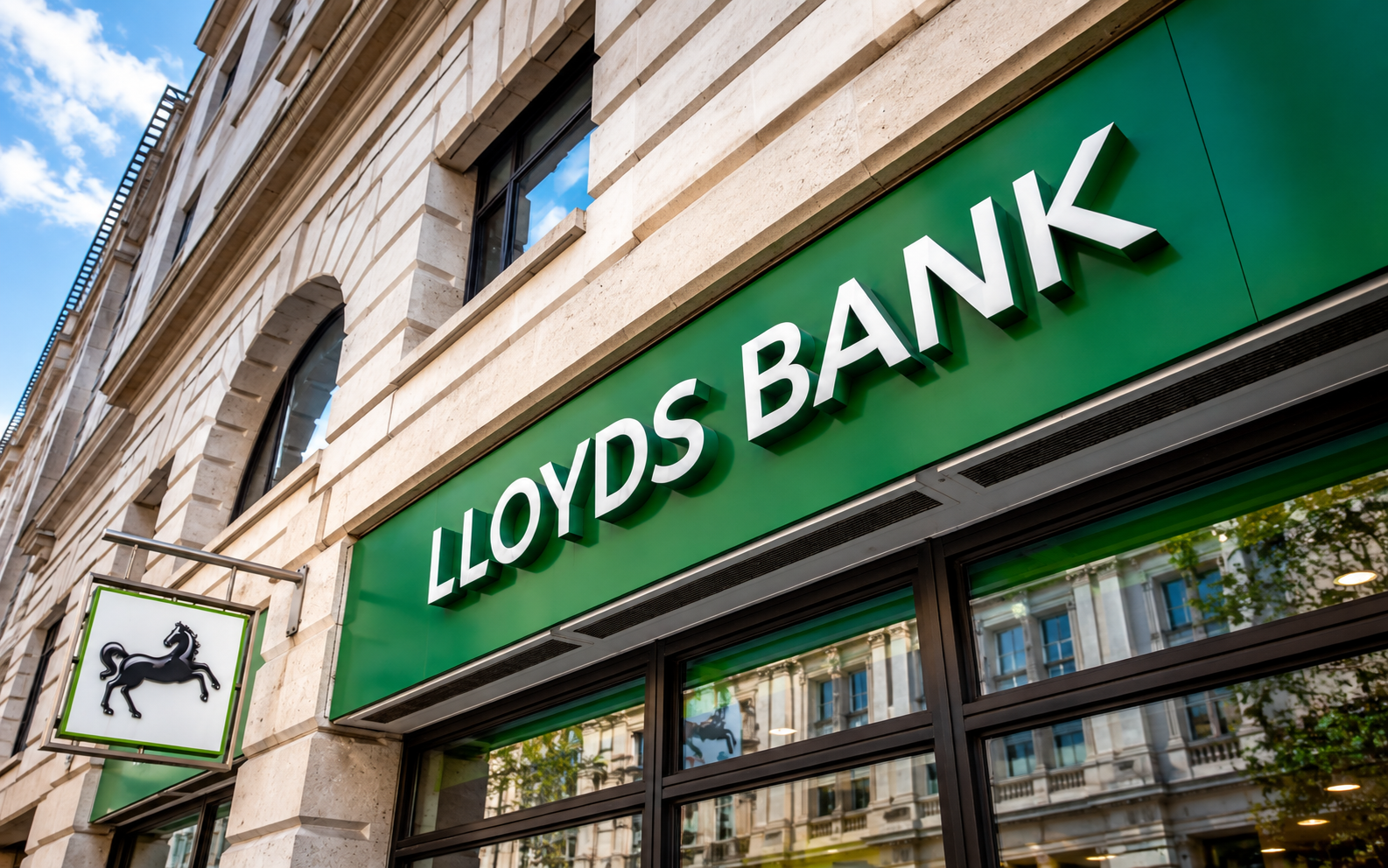SKN | Lloyds Reverses Post Office Cheque Decision After Customer Access Backlash