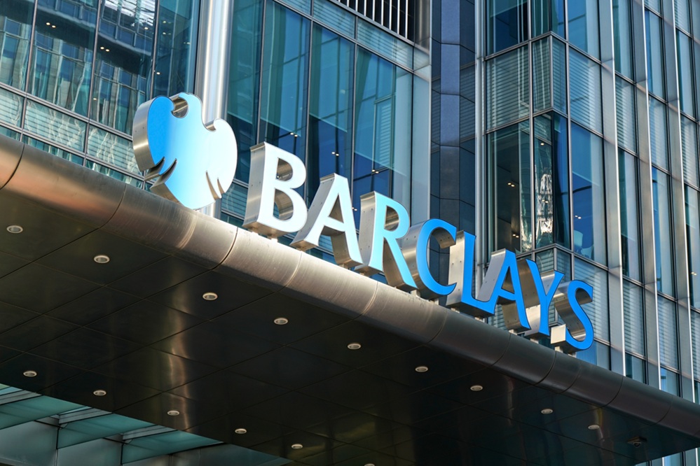 SKN  | Barclays Delays Three-Day Return-to-Office Policy After Staff Backlash