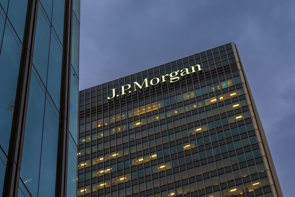 SKN  | JPMorgan Chase Stock Gains 1.64% as Earnings Outlook Strengthens