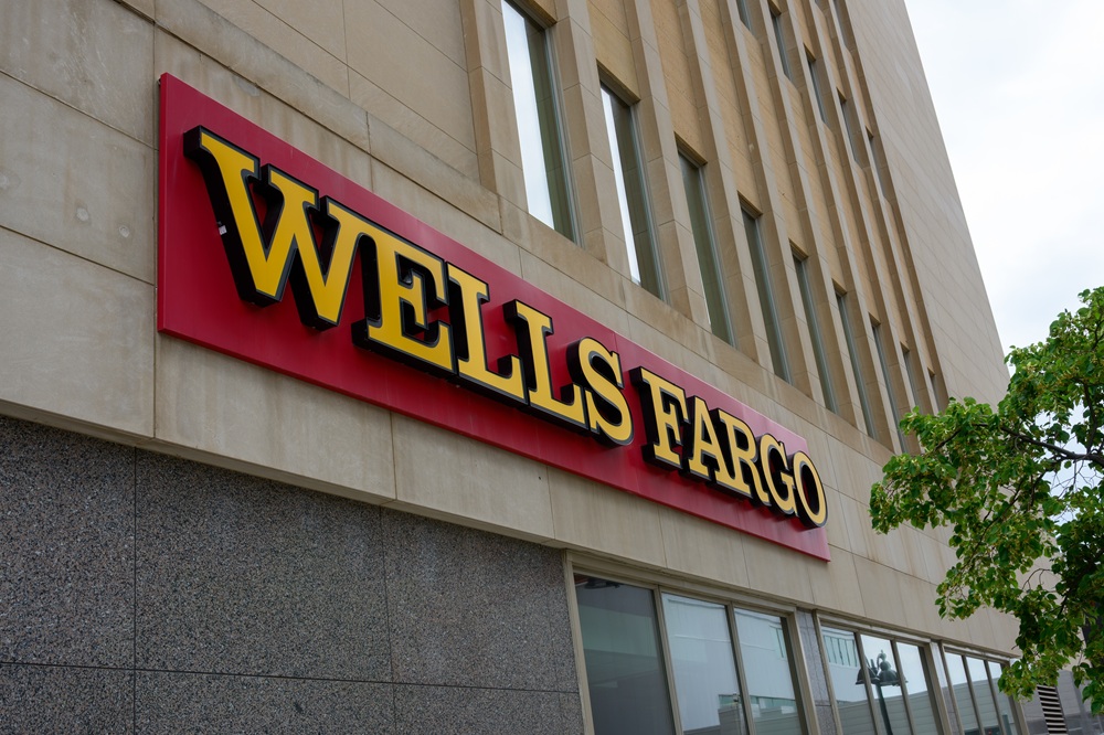 SKN | Arm Holdings Faces Revenue Growth Challenges as Wells Fargo Cuts Price Target to $350