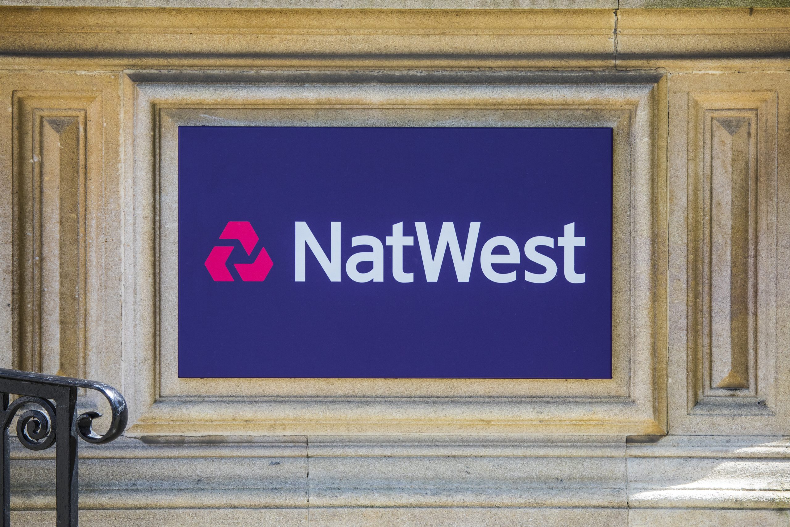 SKN | NatWest’s Return-to-Office Shift: What It Reveals About Corporate Strategy, Property Risk and Global Mobility